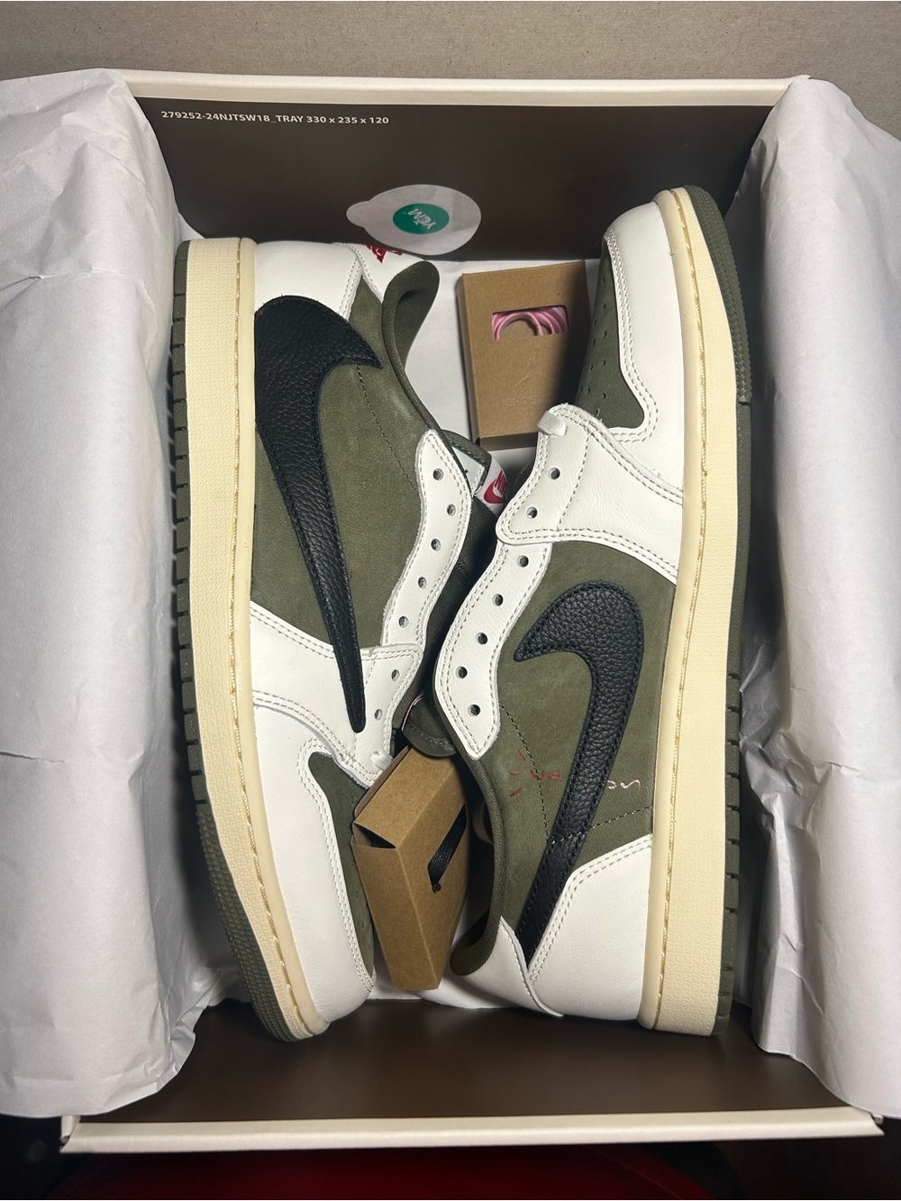 Travis Scott x Jordan Air Jordan 1 low Medium Olive size 11.5 - Picture 8 of 14